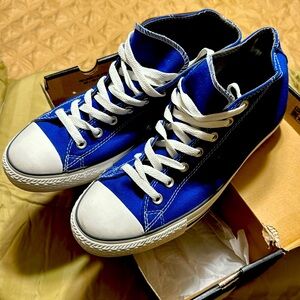 Classic royal blue converse chuck taylors